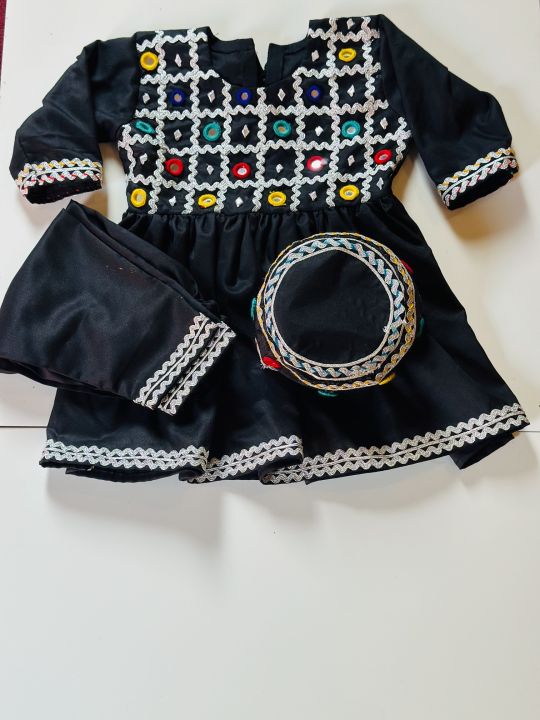 Baby%20girls%20Sindhi/pathani/balochi%20dresses%20-%20Image%207
