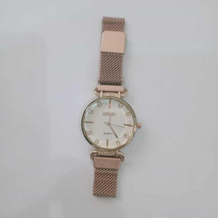 Cute%20And%20Classy%20Magnetic%20Wrist%20Watch%20-%20Image%205