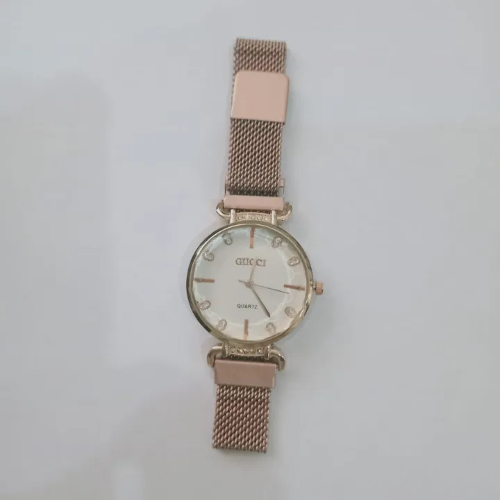 Cute%20And%20Classy%20Magnetic%20Wrist%20Watch%20-%20Image%205