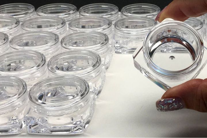 Pack%20of%2012%20Cosmetic%20Empty%20Jar%20(5gm)%20with%20Acrylic%20Box%20/%20Empty%20Plastic%20Containers%20for%20Makeup%20Cosmetic%20Travel%20Container%20/%20Refillable%20Face%20Cream%20Jar%20Small%20Sample%20Container%20-%20Image%207