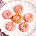 【HOT】 Mooncake Mold Cherry Blossom Flowers Sakura Pattern DIY Hand Press Mold Plungers Pastry Tools Mid-Autumn Festival. 