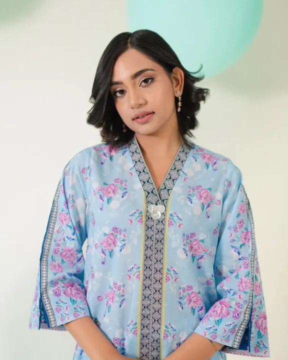 Blue%20Floral%20Stitched%20and%20Ready%20to%20Wear%20Co%20Ord%20Set.%20-%20Image%202