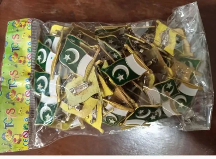 Pakistan%20Flag%20Metal%20Badge%20100%20pieces%20%7C%20Lapel%20Pin%20%7C%20Badge%20For%20Pakistani%20%7C%2014%20August%20Badge%20-%20Image%209