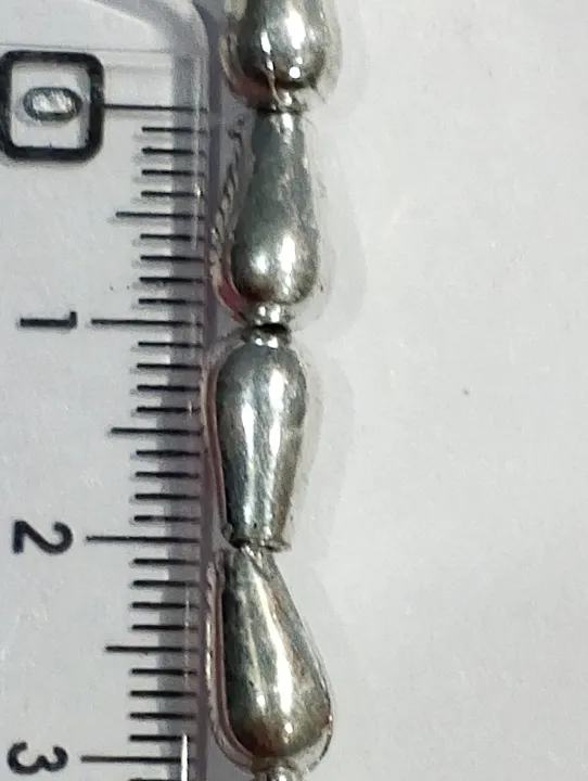 Golden%20and%20Silver%20Drop%20Plastic%20Beads%20for%20DIY%20Crafts%20-%203%20Strings%20-%20Ideal%20for%20DIY%20Jewelry%20Making,%20Jewelry,%20Dress%20Accessories,%20Crafts,%20and%20Home%20Decor.%20-%20Image%204