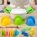 1pc Silicone Heat Resistant Pot Holder Oven Mitt Mini Anti Skid Insulation Cooking Pinch Grip Bowl Clips Kitchen Gloves Tools. 