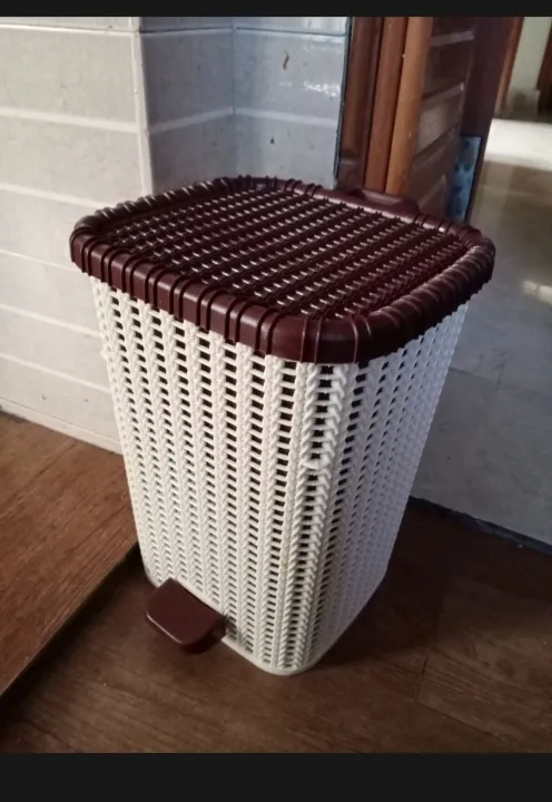 Kiwi%20Kinit%20&%20Knot%20Luxury%20Pedal%20Bin%20Dustbin%20small%20-%20Image%203