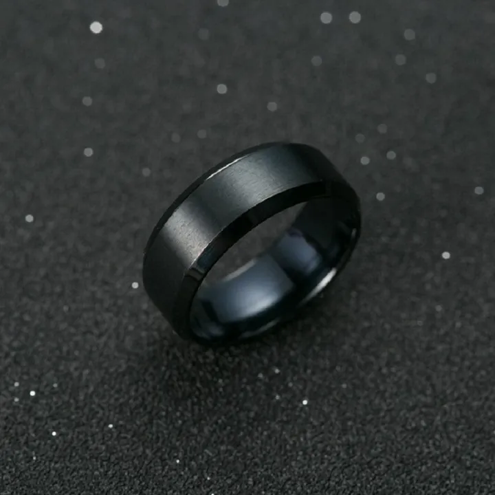 Plain%20Black%20Titanium%20%20Ring%20for%20Men%20and%20Boys%20-%20Image%204