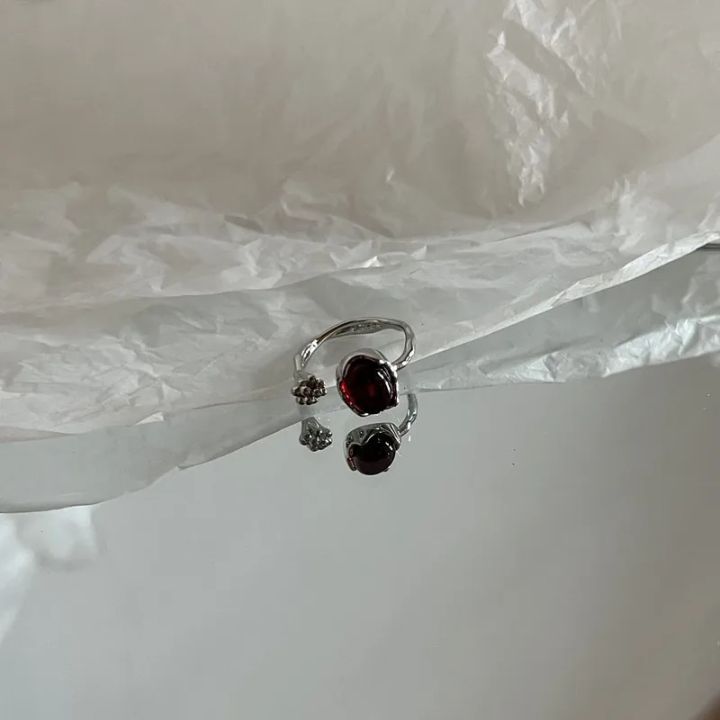Iruriuiyt%20Vintage%20Silver%20Color%20Red%20Oval%20Ring%20For%20Women%20Trendy%20Elegant%20Irregular%20Natural%20Stone%20Luxury%20Ring%20Woman%20Y2K%20Aesthetic%20Jewelry%20Gift%20-%20Image%203
