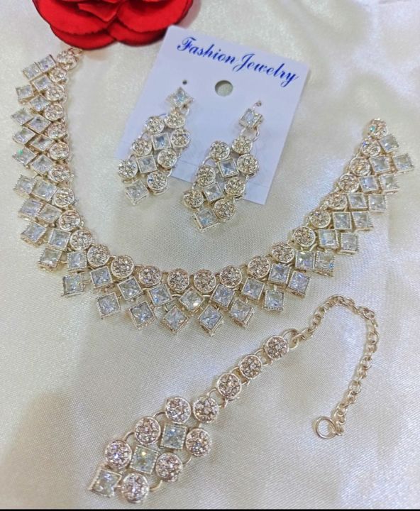 Golden Crestal Jewellery Badam Style Jadao Nagina Jewellery Set Long Lasting Polish For Beautyfull Girls Artical 7384526312