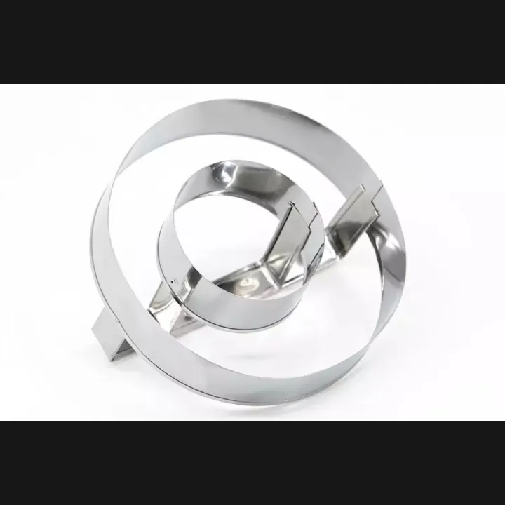 Donuts%20Cutter%20-%20Silver%2011%20x%2011%20Cm%20-%20Image%203