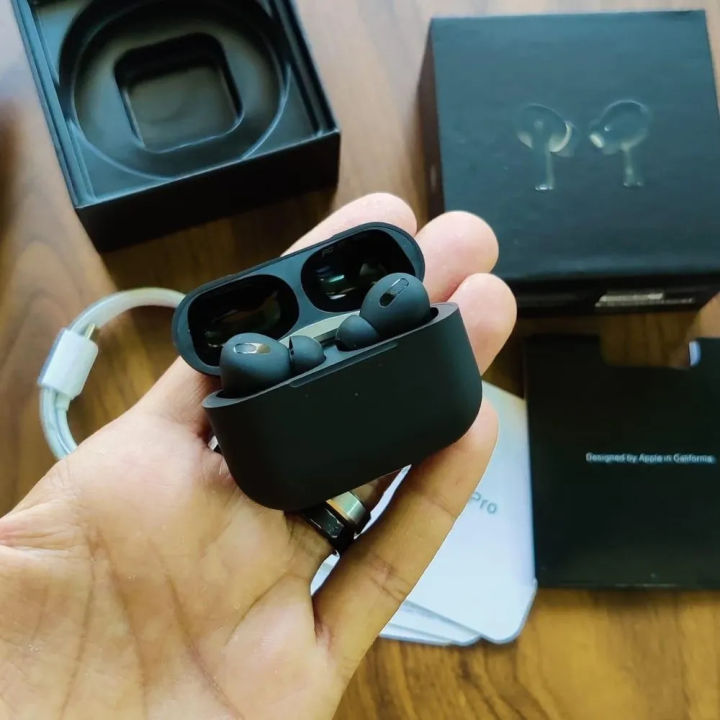 AirPods%20Pro%20Black%20Edition%20ANC%20%7C%20Experience%20the%20Best%20Sound%20Quality%20and%20Noise%20Cancellation%20with%20Apple%E2%80%99s%20Latest%20Earbuds%20-%20Image%207