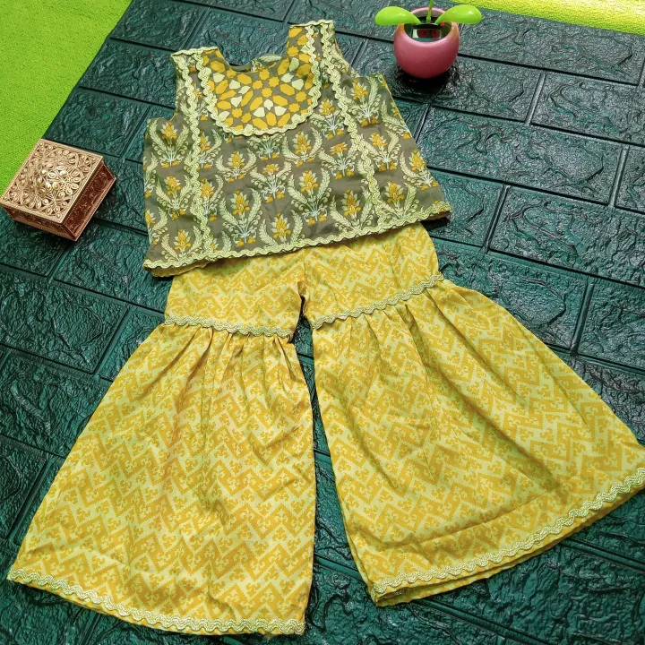 LAWN%20DRESS%20FOR%20BABY%20GIRL%20-%20Image%203