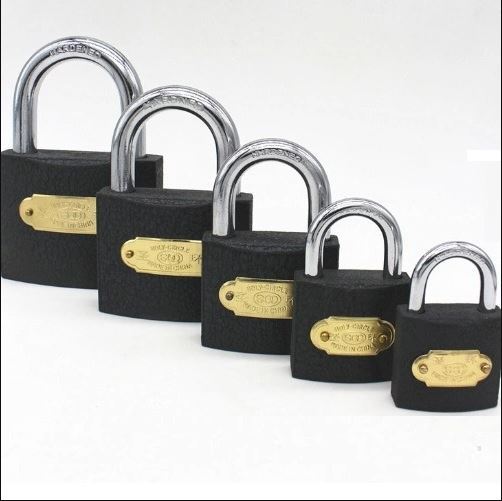 Heavy%20Duty%20China%20Padlock%20-%20Taala%20%202.5''%2063mm%20with%203%20keys%20(Golden%20or%20Black)%20-%20Image%205