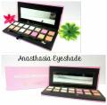 Eye Shadow Pallette.Excellent quality Highly pigmented Long lasting Contrast Colours. 