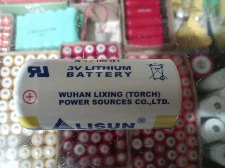 CR123A%20Lithium%20Battery%20Cell%20LISUN%20Brand%20-%20Image%202