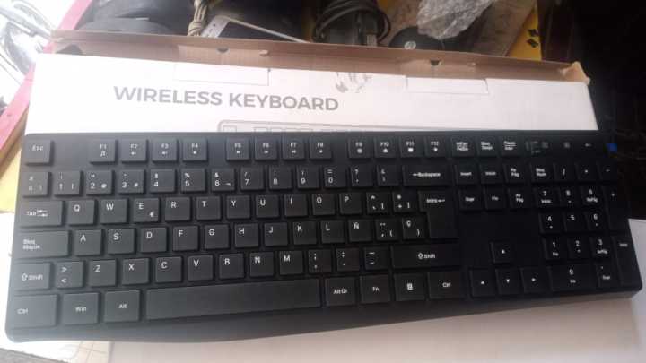 Wireless%20Keyboard%20Model%20PC230A%20%E2%80%93%20Slim%202.4GHz%20USB%20Keyboard%20with%20Silent%20Keys%20%E2%80%93%20Ergonomic%20&%20Battery%20Operated%20%E2%80%93%20Black%20(New)%20%E2%80%93%20Blendzii%20Outleex%C2%AE%20-%20Image%205