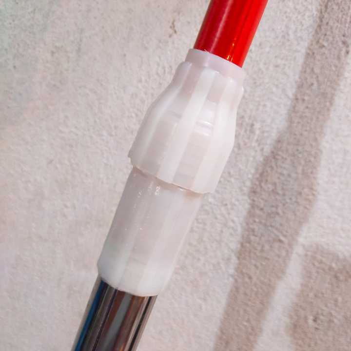 Solar%20Panels%20Cleaning%20Brush%20Extendable%20Long%20Rod%20With%20Wipe%20and%20Sponge%20For%20Solar%20&%20Window%20Cleaning%20-%20Image%204