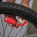 Compact CO2 Bike Tire Inflator Aluminum Alloy MTB Mountain Bicycle Tyre Pump for Presta and Schrader. 