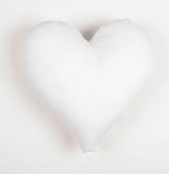 Heart%20Shape%20Love%20Cushion%20White%20-%20Image%204