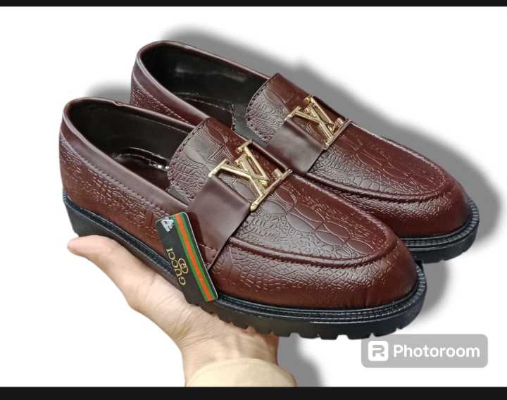 Loffer Man Moza Shoes are a popular style of men's footwear that combines the classic design of loafers with the comfort and convenience of slip-on shoes. These shoes are designed to offer both style and practicality, making them suitable for a variety of