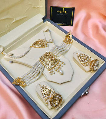 Rawayat%20Jewellery%20-%20Choker%20Set%20For%20Girls%20-%20Hyderabadi%20Choker%20Set-26%20(Maroon)%20-%20Jewellery%20for%20Girls%20-%20Image%203