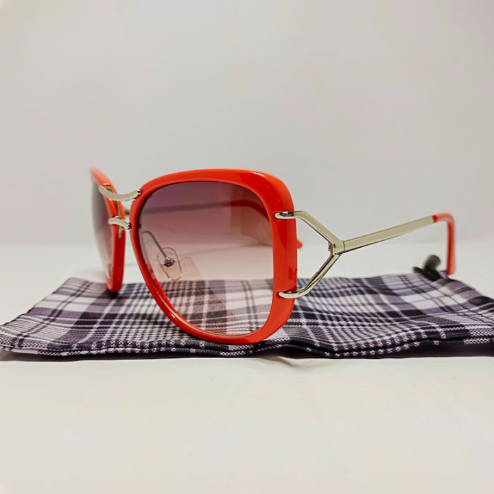 Sunglasses%20For%20Women%20Stylish%20Branded%20Anti%20UV%20Big%20Metallic%20Frame%20Sunglasses%20With%20Free%20Sunglasses%20Cover%20-%20Image%207