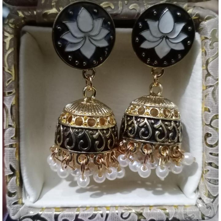 Jumky Earring