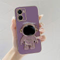 For Vivo Y16 Cartoon Astronaut Folding Bracket Design Luxury Plating Soft Phone Case. 