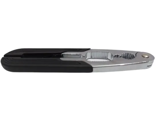 Nut%20Breaker%20Walnut%20and%20Almond%20Stainless%20Steel%20%20Size%20:%207%20x%201%20x%200.3%20Inches%20Kitchen%20Accessories%20-%20Image%204