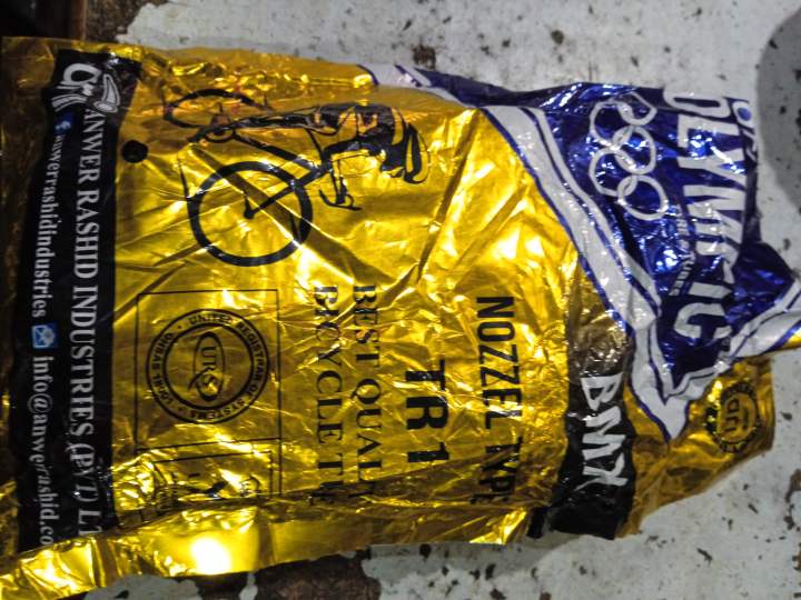 Cycle%20Tyre%20%2020%20inch%20Bicycle%20Cycle%20Mountain%20Bike%20Tire%20Black%20-%2020%20X%201.95%20Tire%20Outer%20%20&%20Inner%20-%20Image%208