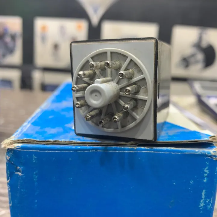 FINDER%20RELAY%2011%20PIN%20%2024VDC%20(%2060.12.9.024.0040)%20-%20Image%205