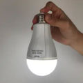 Portable Cordless Charging Emergency Bulb Rechargeable Bulb Emergency Led Lights With 2  Batteries. 