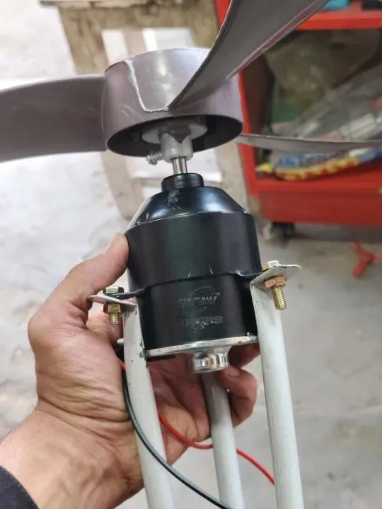 12%20Volt%20DC%20Fan%20Motor%20Kit%20(100%25%20copper%20baleno%20motor%20+%20Fan%20blade%20+%203%20metal%20sticks%20+%20Fan%20rubber%20+%20nut%20bolts)%20-%20Image%203