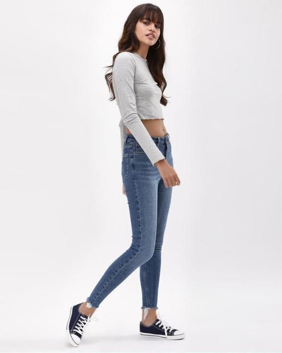 Cropped%20T%20Shirt%20Full%20Sleeves%20Damaged%20Style%20Plain%20-%20Image%204