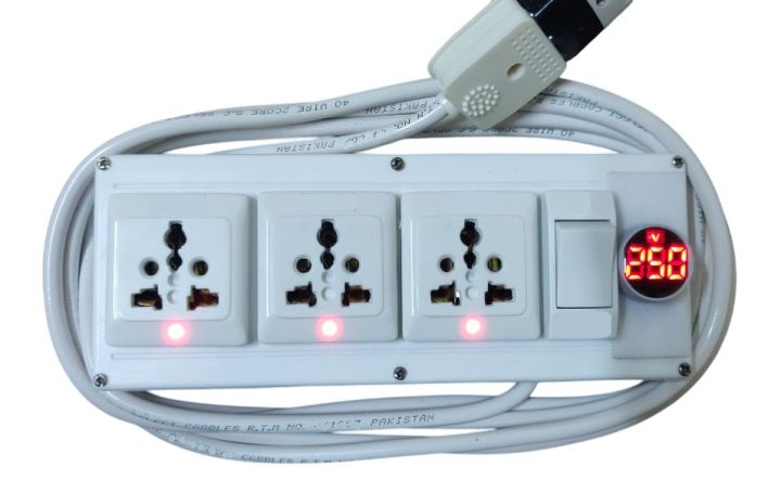 Extension%20Board%20with%20Voltage%20Display%20-%203%20Pin%20Sockets%20-%205ft,%2010ft,%2015ft,%20No%20Cable%20-%20Image%202