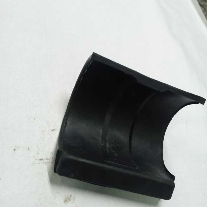 SUZUKI%20MEHRAN%20RADIATOR%20BRACKET%20RUBBER%201%20pcs%20-%20Image%203