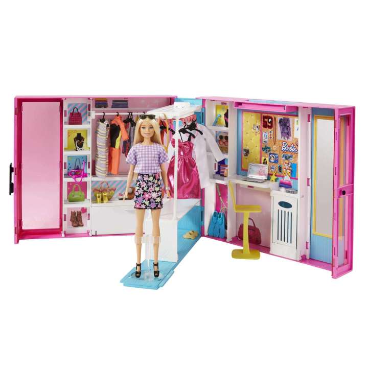 Barbie Dream Closet with blobde doll 25 pcs