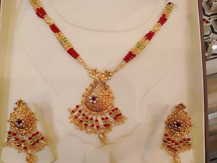Malla Necklace Set with Beads and Pearls Chia/Bridal Set