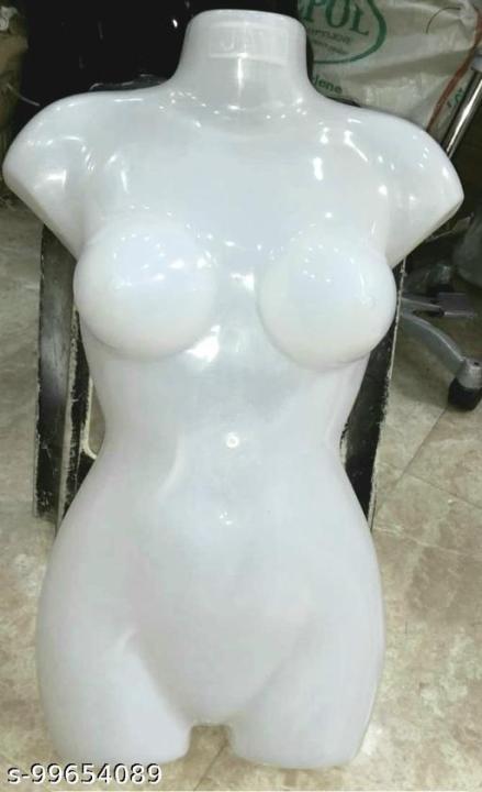 Half%20Body%20Plastic%20Female%20Hanging%20Mannequin%20For%20Clothes%20Display%20Hanger%20Set%20of%201%20to%206%20Pieces%20-%20Image%209