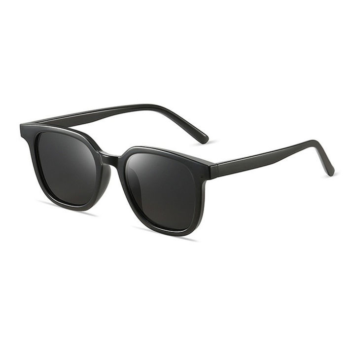 Couple glasses Sunglasses Classic UV400 protection Trendy Glasses Flat mirror Eyeglasses for Outdoor activities Summer vacation Beach party Fashion show  wear