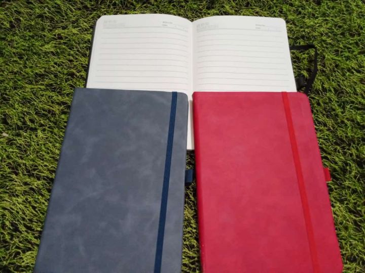 Professional%20A5%20Notebook%20with%20Elastic%20Band%20%7C%20Imported%20Elastic%20Bound%20Notebook%20%7C%20(A5%20-%2021%20x%2014.5%20x%201.3%20cm)%20Notebook%20with%20Elastic%20Closure%20for%20Organized%20Note-Taking,%20Journal%20%7C%20Ideal%20for%20Business%20Meetings%20and%20Academic%20Use%20(160,%20200,%20384%20Double%20Sided%20Pages)%20-%20Image%207