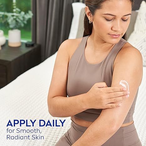 MYSTIK%20DAILY%20BRIGHTENING%20BODY%20LOTION%20WITH%20SPF15%20200ML%20-%20Image%204