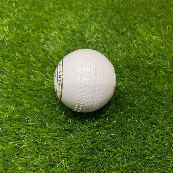 Practice%20Cricket%20Hard%20Ball%20(Synthetic)%20-%20Image%207