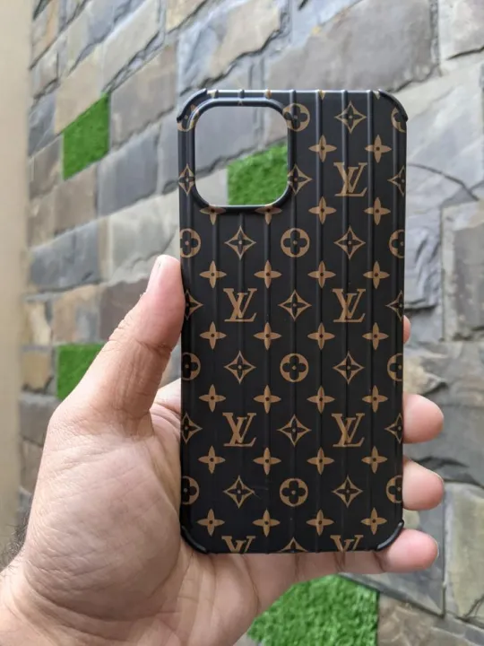 iPhone%2012%20%7C%2012%20Pro%20-%20Louis%20Vuitton%20Small%20LV%20Case%20-%20Brown%20-%20Image%202