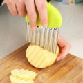Stainless Steel Potato Cutter, Wavy French Fries Cutter, Crinkle Cutter, Wavy French Fries Cut, for Suitable Fruits and Vegetables. 