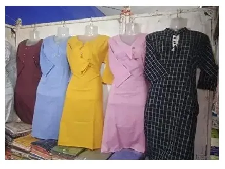 Half%20Body%20Plastic%20Female%20Hanging%20Mannequin%20for%20Clothes%20Display%20Hanger%20-%20Image%207