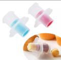 Cupcake Corer Tools Muffin Cake Pastry Corer Model Plunger Cutter Decorating Plastic Cake Digging Hole Tool. 