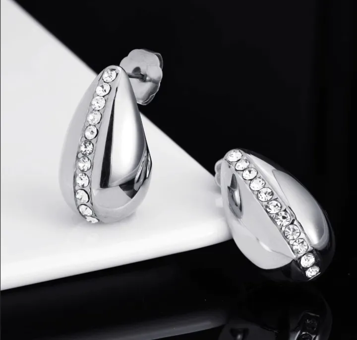 Crystal%20Tear%20Drop%20Earrings%20TDE-116%20Glossy%20Shine%20Earrings%20for%20Girls%20/%20Women%20/%20Ladies,%20Chunky%20Dome,%20Water%20Drop,%20Hallow%20Stud%20with%20Rhinestone,%20Plastic%20Electroplated%20Artificial%20Jewelry%20-%20Image%208