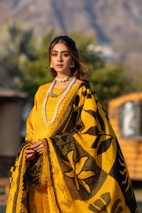 3PC%20Unstitched%20%7C%20Printed%20Lawn%20Suit%20-%20Image%203