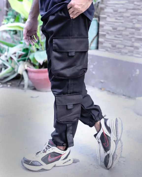 Men%206%20Pocket%20Black%20Cargo%20Trouser%20Pant%20Korean%20Style%201st%20Time%20In%20Pakistan%20For%20Boys%20And%20Men%20-%20Image%202